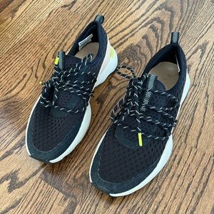 Sorel size 7 sneakers